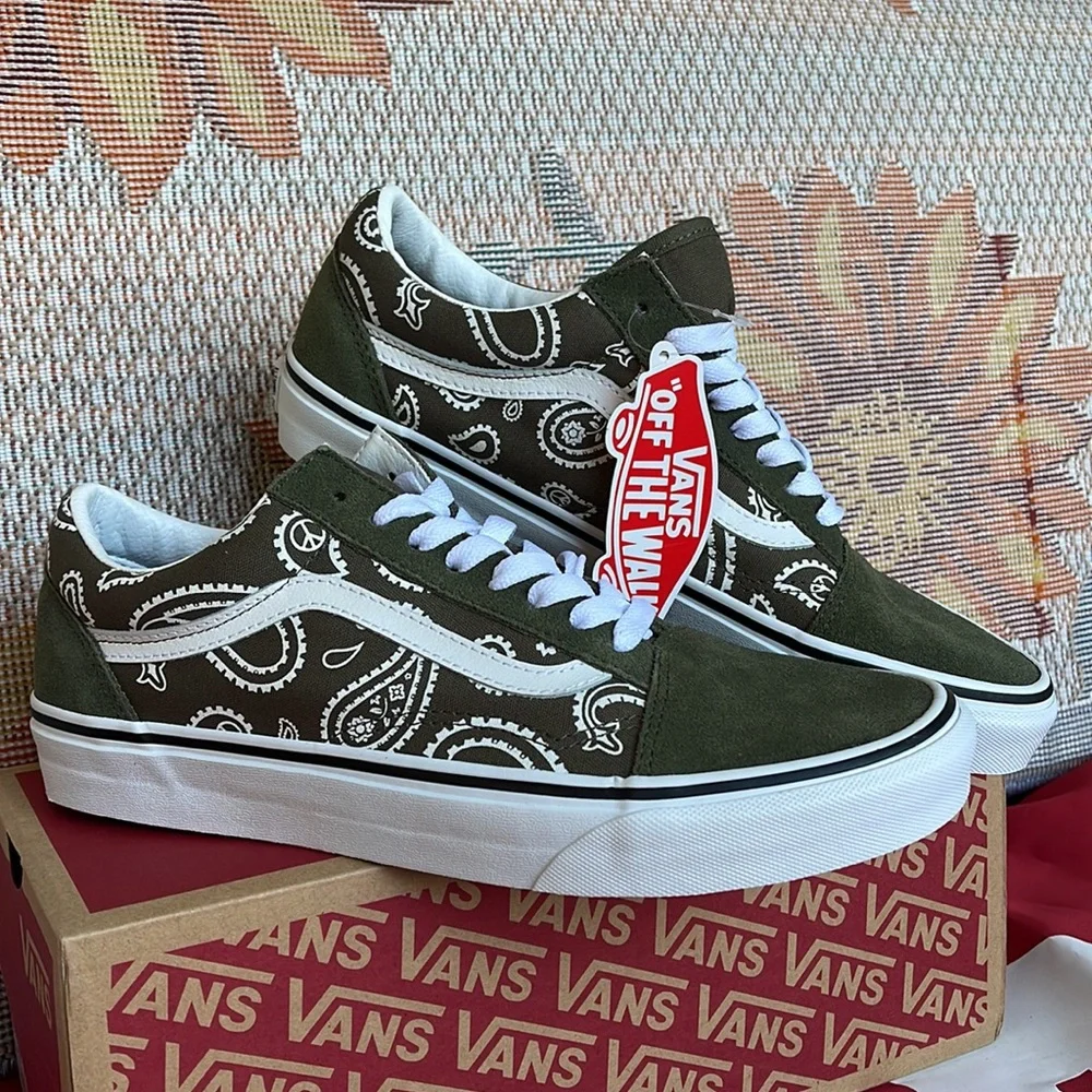 Vans Men’s Old Skool
(Peace Paisley) Grape Leaf 
VN0A5KRFBOF sneakers - Picture 8 of 16